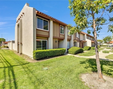 4660 Minorca Way - Photo Thumbnail 1