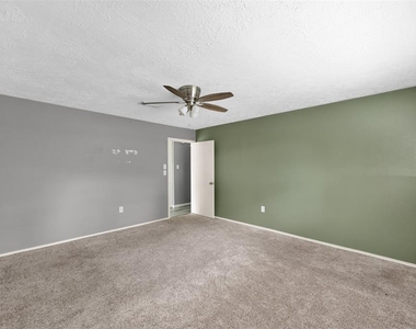 24015 Lone Elm Drive - Photo Thumbnail 12