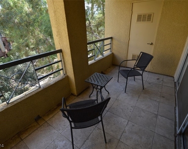 230 E Flamingo Road - Photo Thumbnail 7