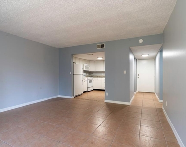 5541 Bay Boulevard - Photo Thumbnail 10