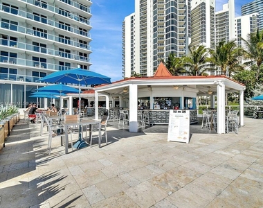 19201 Collins Ave - Photo Thumbnail 22