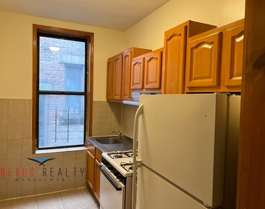 502 East 138th Street - Photo Thumbnail 3