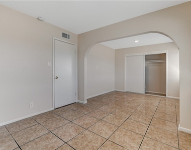 6308 Bannock Way - Photo Thumbnail 25