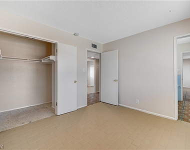 6308 Bannock Way - Photo Thumbnail 32