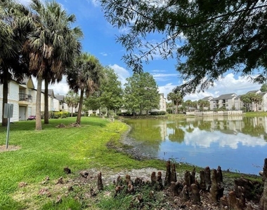 1948 Lake Atriums Circle - Photo Thumbnail 38