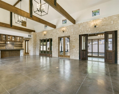 10910 River Terrace Cir - Photo Thumbnail 5