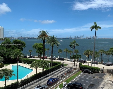 1420 Brickell Bay Dr - Photo Thumbnail 30