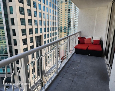 1200 Brickell Bay Dr - Photo Thumbnail 24