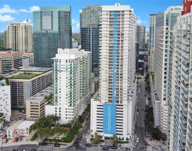 1200 Brickell Bay Dr - Photo Thumbnail 1