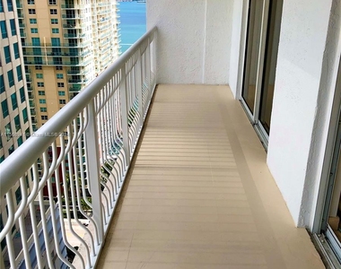 1200 Brickell Bay Dr - Photo Thumbnail 30