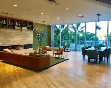 16385 Biscayne Blvd - Photo Thumbnail 14