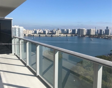 16385 Biscayne Blvd - Photo Thumbnail 4