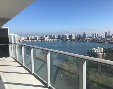 16385 Biscayne Blvd - Photo Thumbnail 5