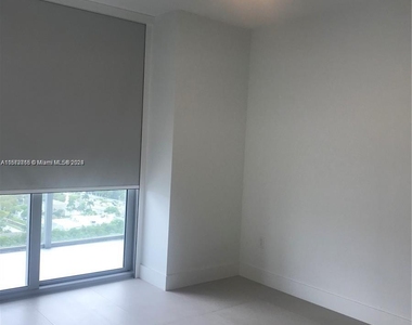 16385 Biscayne Blvd - Photo Thumbnail 9