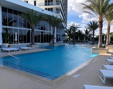 16385 Biscayne Blvd - Photo Thumbnail 15