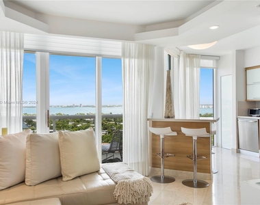 4779 Collins Ave - Photo Thumbnail 7