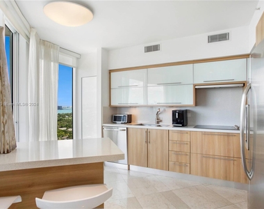 4779 Collins Ave - Photo Thumbnail 2