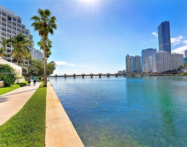 701 Brickell Key Blvd - Photo Thumbnail 28