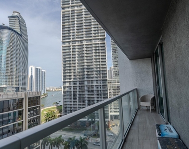 500 Brickell Ave - Photo Thumbnail 27