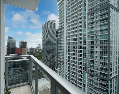 1060 Brickell Ave - Photo Thumbnail 12