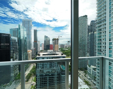 1060 Brickell Ave - Photo Thumbnail 25