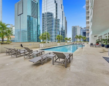 1200 Brickell Bay Dr - Photo Thumbnail 19