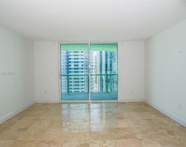 1200 Brickell Bay Dr - Photo Thumbnail 15