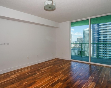 1200 Brickell Bay Dr - Photo Thumbnail 5