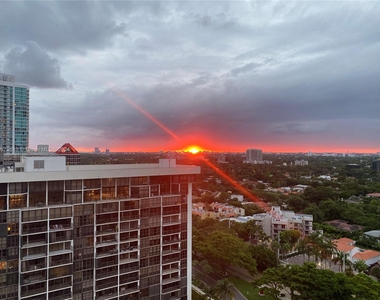 1901 Brickell Ave - Photo Thumbnail 13