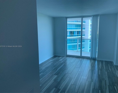 2101 Brickell Ave - Photo Thumbnail 5