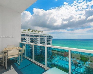 2301 Collins Ave - Photo Thumbnail 20