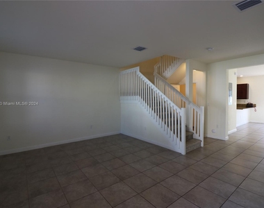 10570 W 33rd Ln - Photo Thumbnail 14