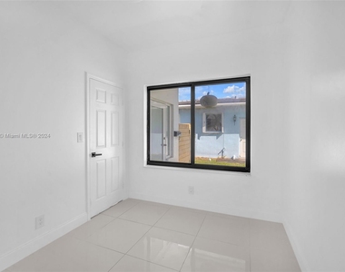 1223 Polk St - Photo Thumbnail 9