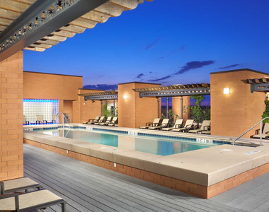 425 Massachusetts Avenue Nw - Photo Thumbnail 5