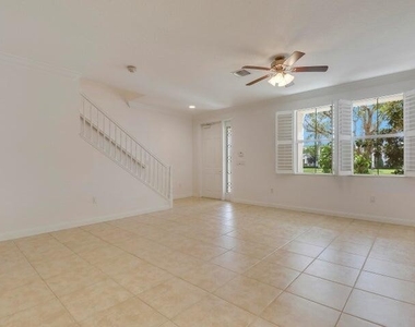 1431 N Jeaga Drive - Photo Thumbnail 4