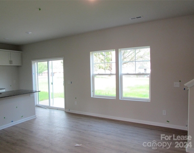 428 Ridge Avenue - Photo Thumbnail 3