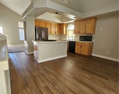 8752 Raindrop Canyon Avenue - Photo Thumbnail 3