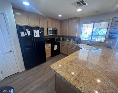 5450 Cardinal Ridge Court - Photo Thumbnail 3