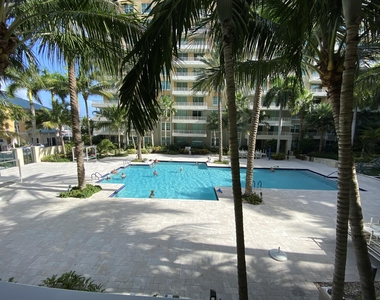 700 E Boynton Beach Boulevard - Photo Thumbnail 14