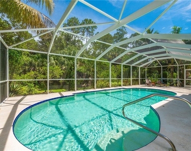 226 Sabal Lake Dr - Photo Thumbnail 0