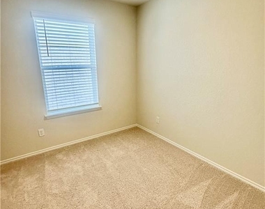 452 Lynwood Gold - Photo Thumbnail 24