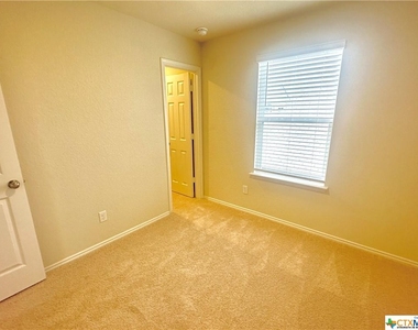 452 Lynwood Gold - Photo Thumbnail 25