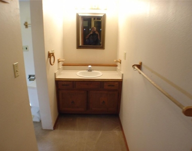 20 Cobb  Cir - Photo Thumbnail 18