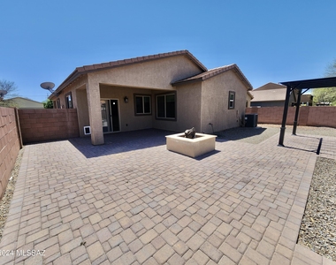 12096 W Formosa Lane - Photo Thumbnail 19