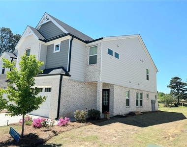 644 Easton Way - Photo Thumbnail 1