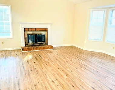 2285 Boone Court - Photo Thumbnail 5