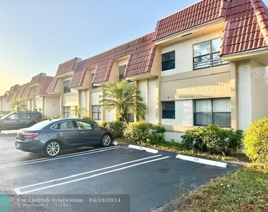 11112 Royal Palm Blvd - Photo Thumbnail 0