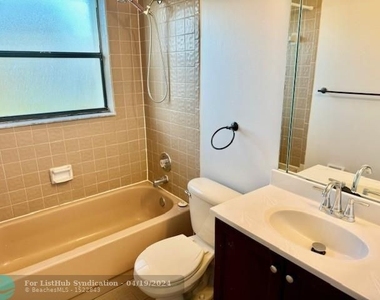 11112 Royal Palm Blvd - Photo Thumbnail 8