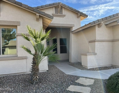 3121 E Doral Drive - Photo Thumbnail 3