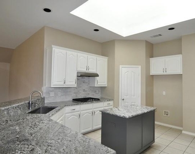 10601 Elmhurst Lane - Photo Thumbnail 9